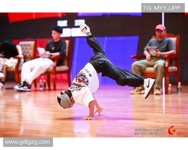 街舞盛宴：深入深圳街舞队的默契与激情之旅